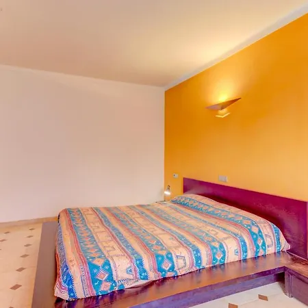 Emma Beachfront By Sealand *